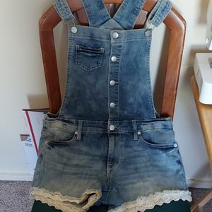 Overall shorts